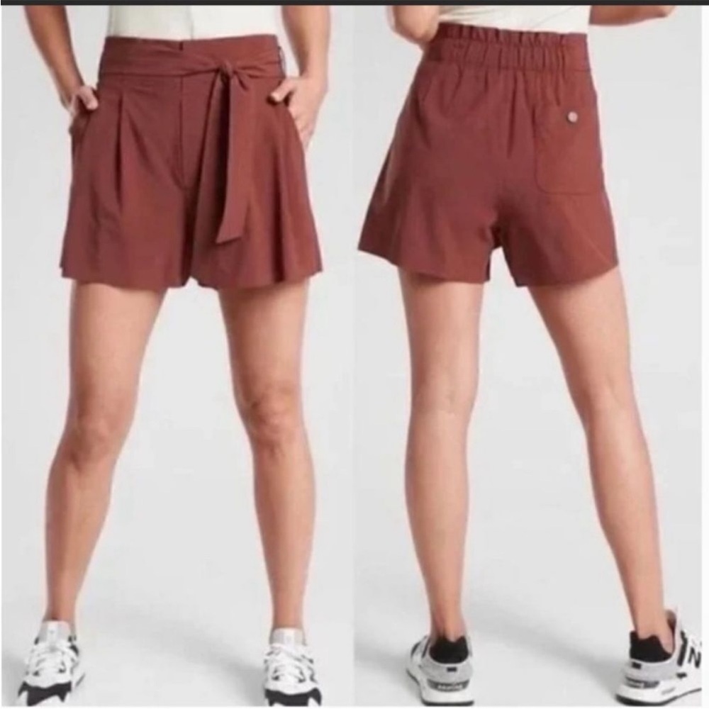 Athleta Skyline Short ll in Hearth Rose